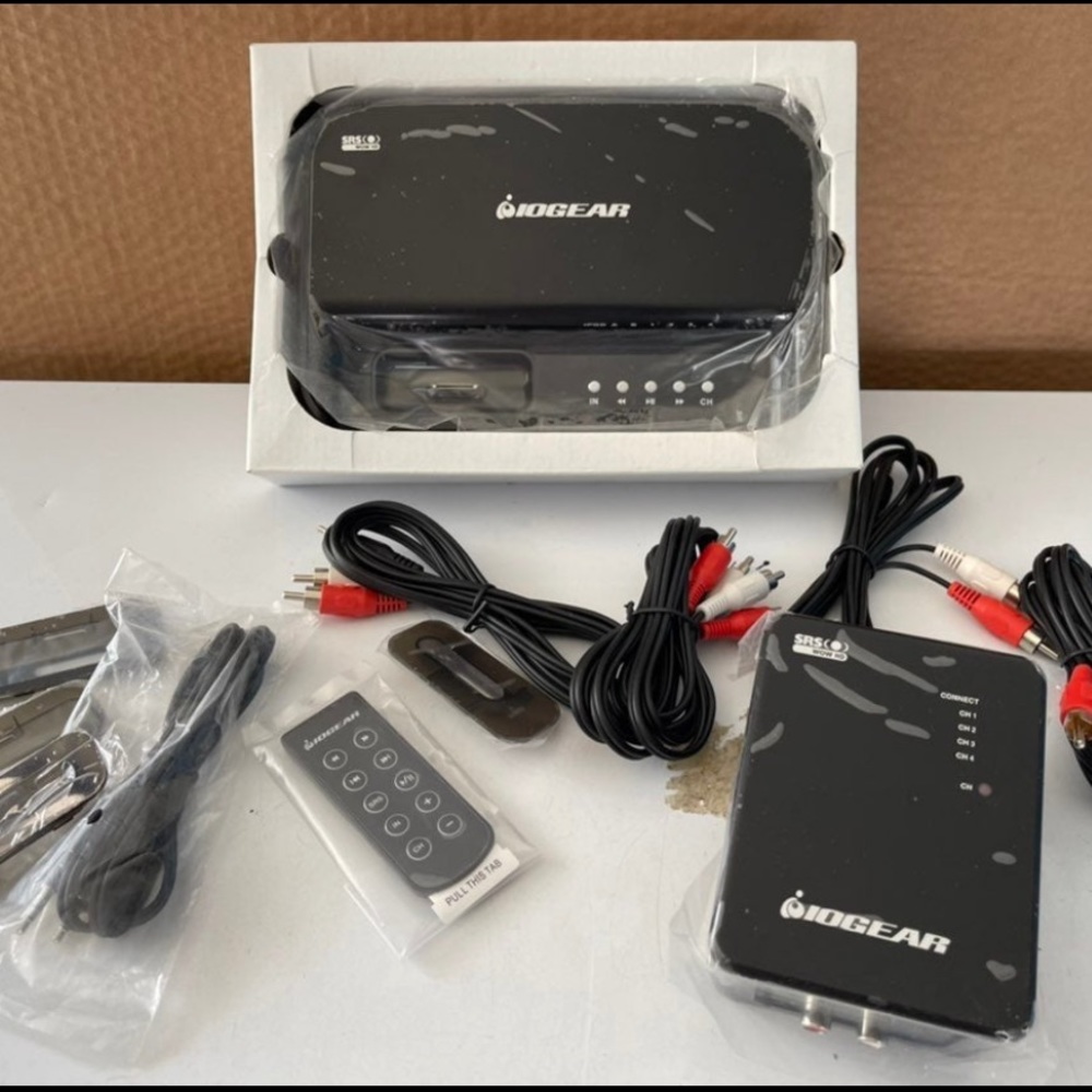 Iogear powerline audio receiver transmitter for iPod. MSRP $350. Open box.